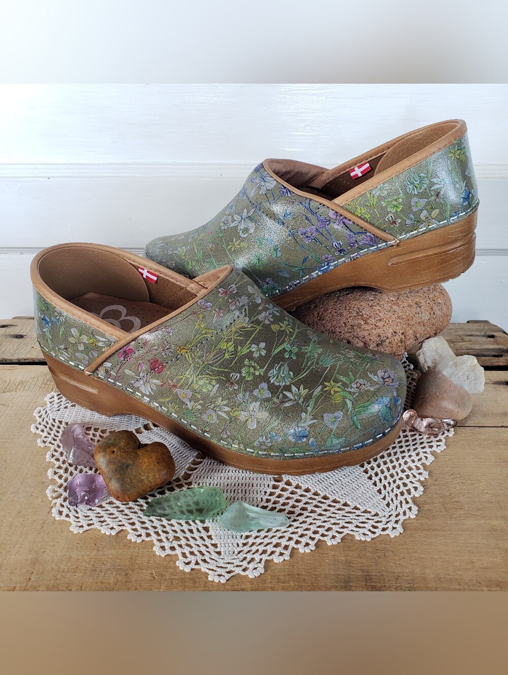 Moss SANITA Dansko Pro Clogs Floral Fern Honey Sage Suede Cottage Boho Prairie🌿